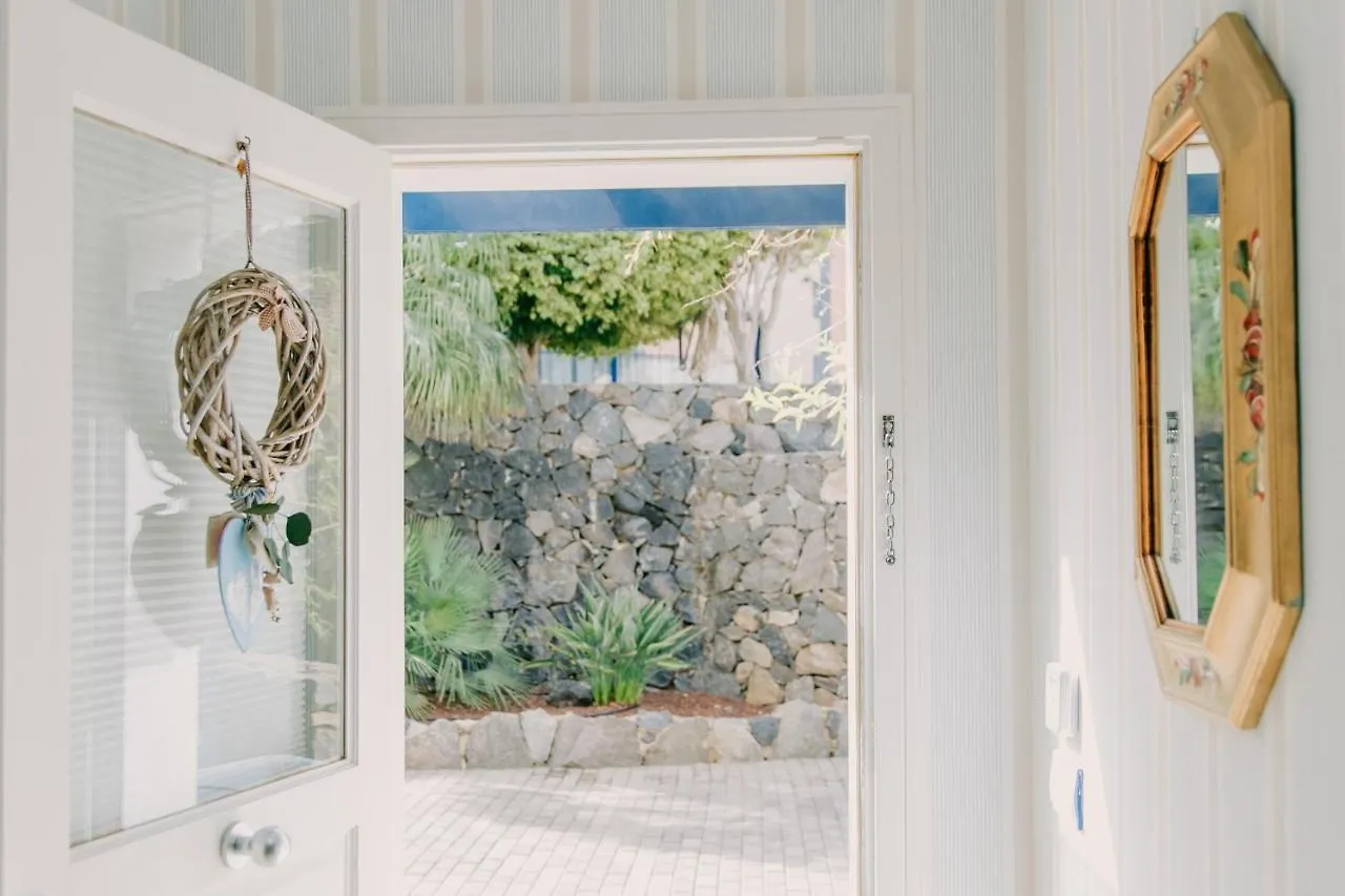 Holiday home Acogedor Adosado Con Piscina Villa Palm-mar Spain